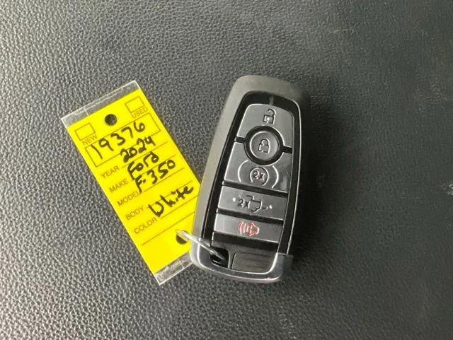Used 2024 White Ford Lariat image 31