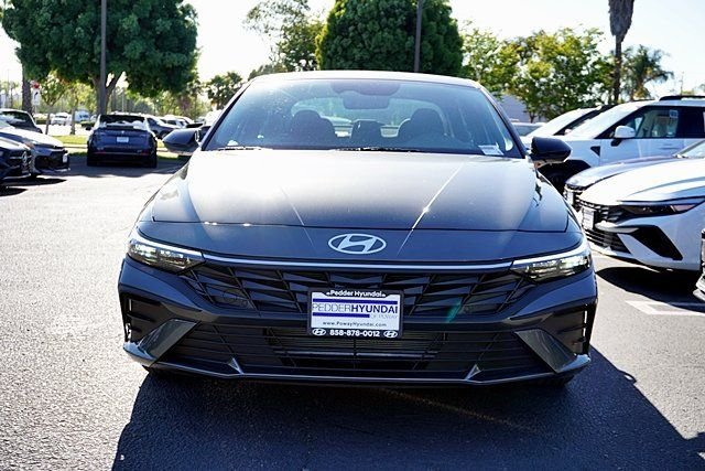 Used 2026 Gray Hyundai SEL Sport image 4