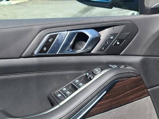 New 2026 Gray BMW xDrive40i image 11