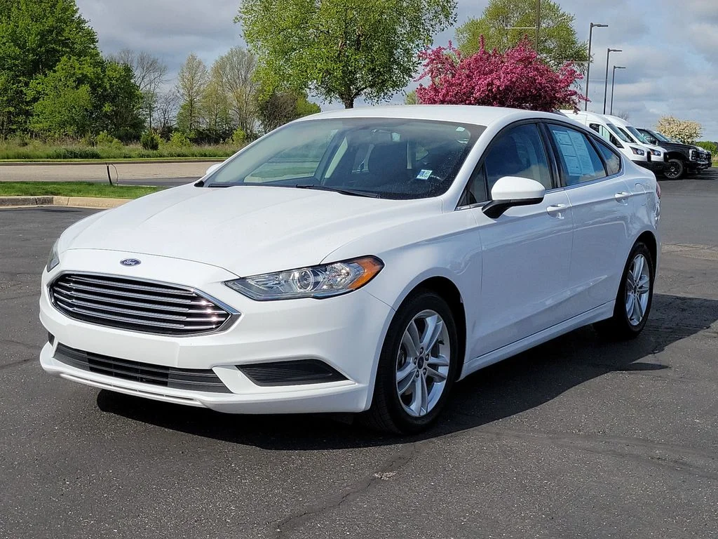 Certified 2018 Ford Fusion SE with VIN 3FA6P0HD8JR175942 for sale in Saint Johns, MI