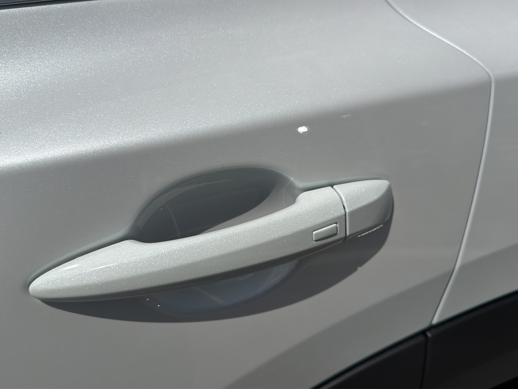 New 2026 White Nissan SL image 25