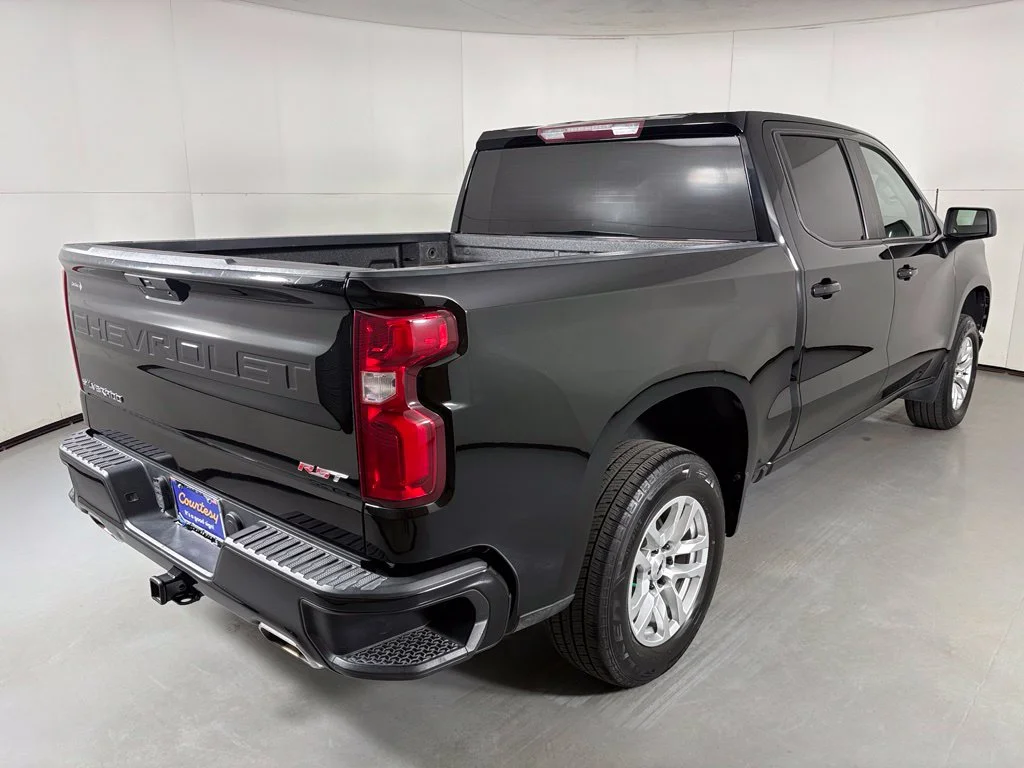 Used 2021 Black Chevrolet RST image 10