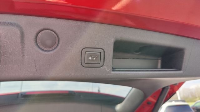 Used 2023 Red Chevrolet Premier image 26