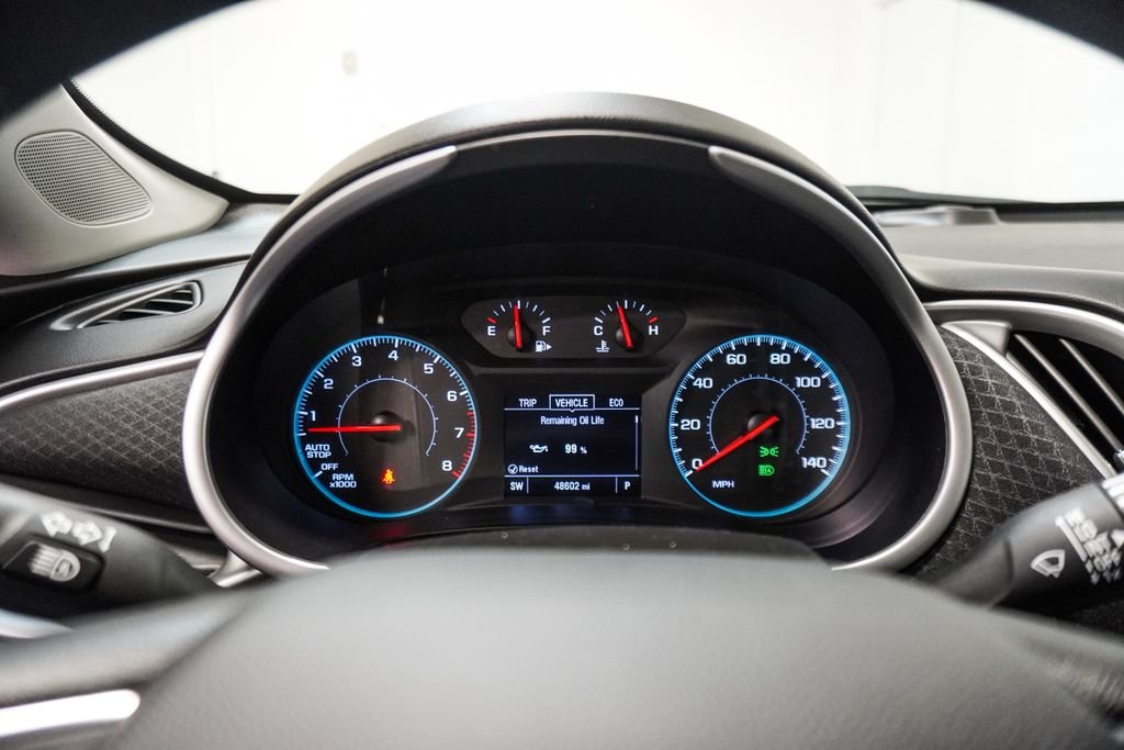 Used 2025 Gray Chevrolet LT image 25