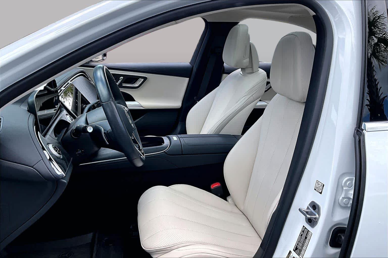 Used 2026 MANUFAKTUR Moonlight White Metallic Mercedes-Benz E 350 image 8