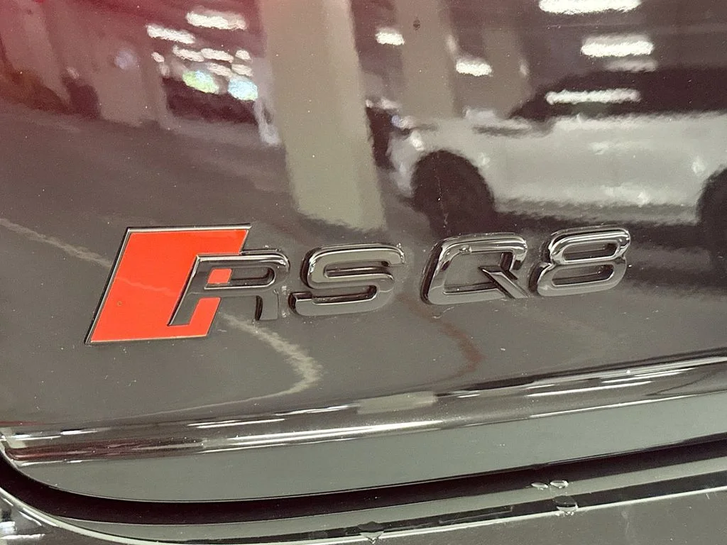 Used 2024  Audi 4.0T image 27