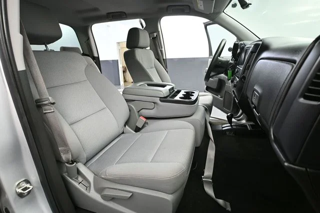 Used 2016 Silver Chevrolet LS image 37