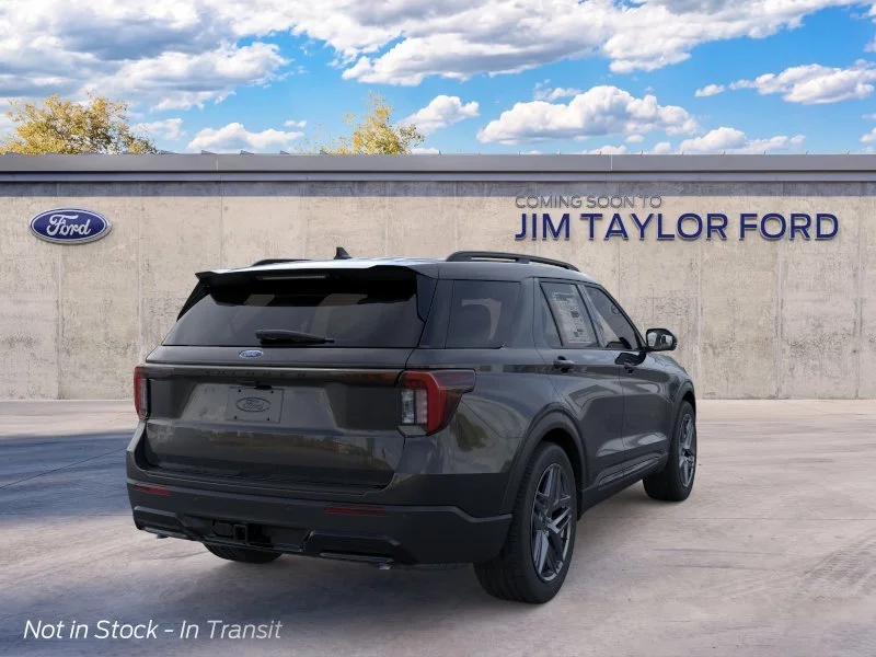 New 2026 Agate Black Metallic Ford ST-Line image 8