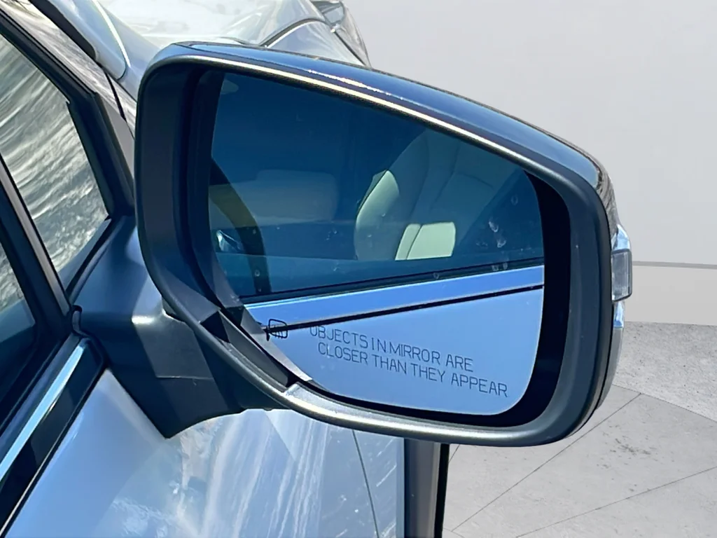 Used 2023 White Subaru Limited image 39