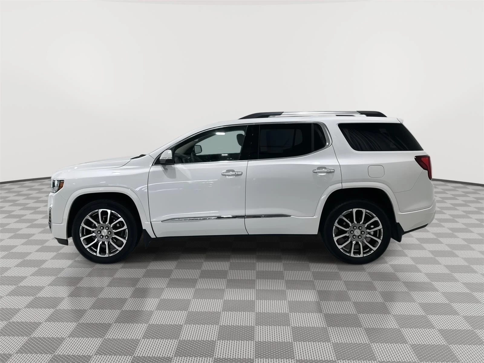 Used 2023 GMC Acadia Denali with VIN 1GKKNXLSXPZ168075 for sale in Alexandria, Minnesota