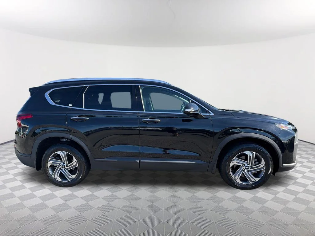 Used 2023 Black Hyundai SEL image 4