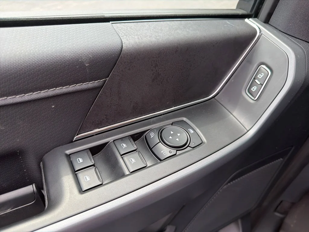 New 2026 Carbonized Gray Metallic Ford XLT image 24