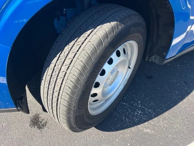 Used 2025 Blue Ford XL image 16