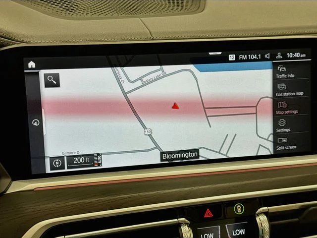 Used 2022 White BMW xDrive40i image 13