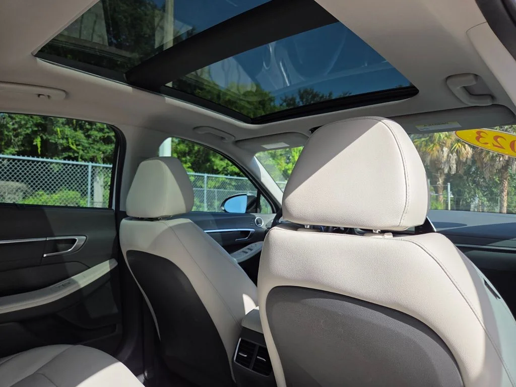 Used 2023 White Hyundai Limited image 16