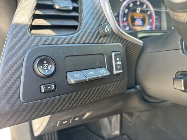 Used 2019 White Chevrolet Stingray Z51 image 15