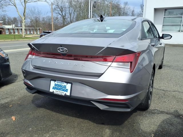 Used 2023  Hyundai SEL image 8