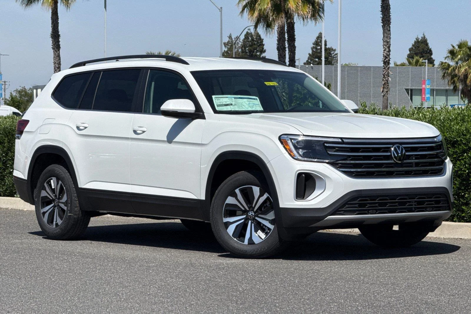 New 2026 Opal White Pearl Volkswagen 2.0T SE image 1