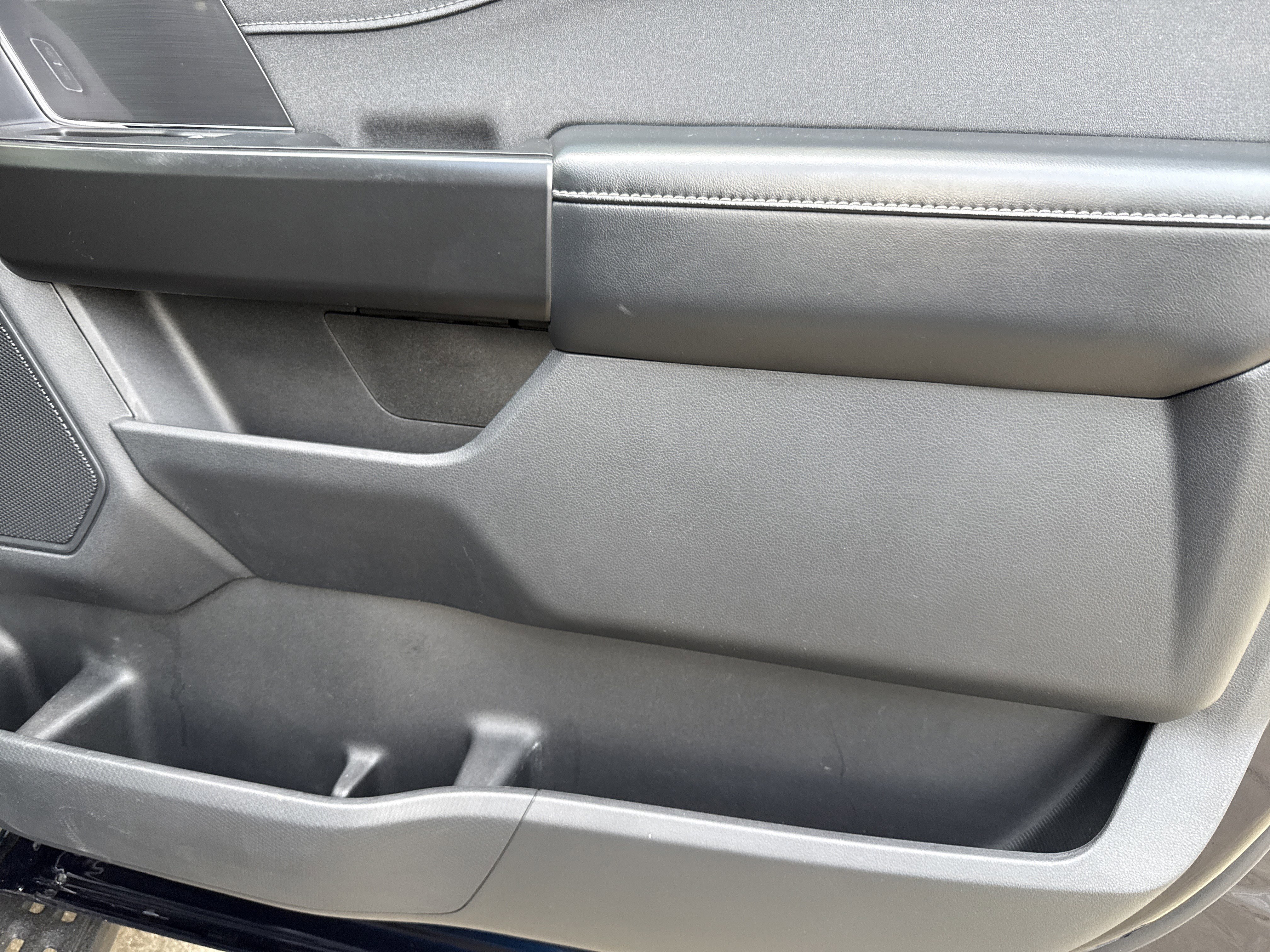Used 2022 Blue Metallic Ford Raptor image 14
