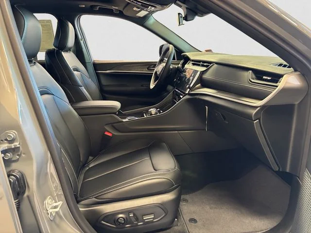 New 2027 Gray Jeep Limited image 16