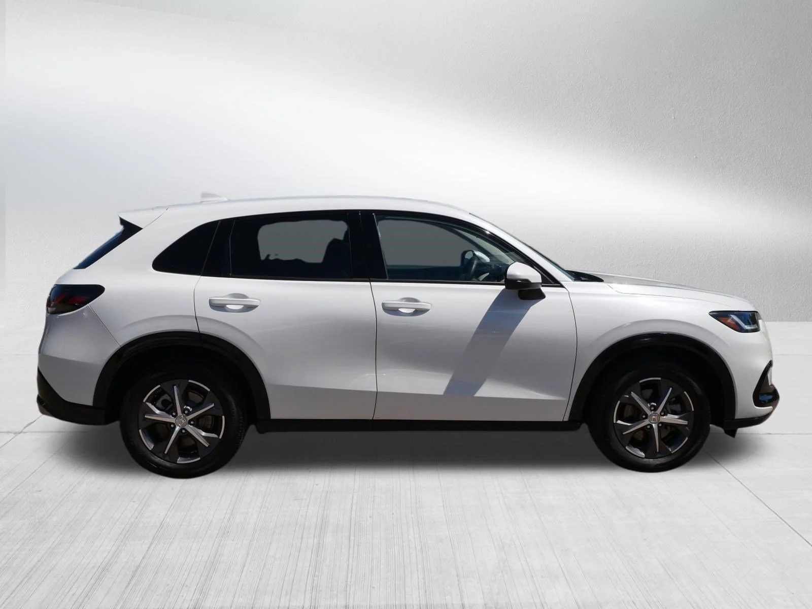 Used 2024 Platinum White Pearl Honda EX-L image 8