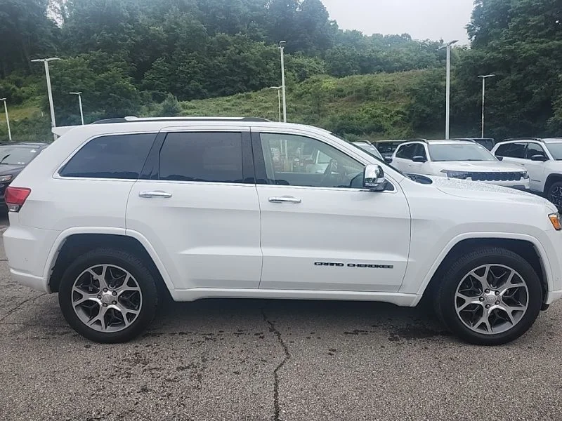 Used 2019 White Jeep Overland image 9