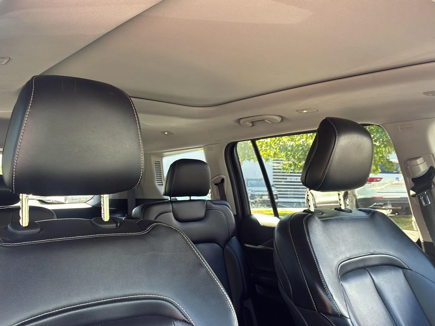 Used 2021 Silver Zynith Jeep Limited image 11