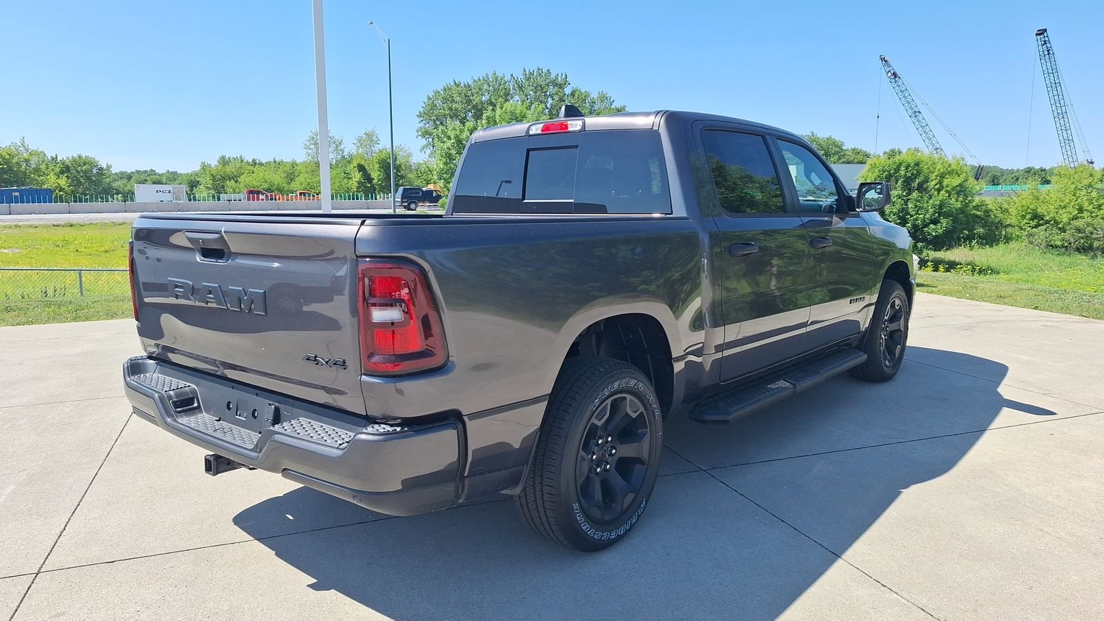 New 2026 Granite Crystal Metallic Clear-Coat Exterior Paint RAM Big Horn/Lone Star image 5