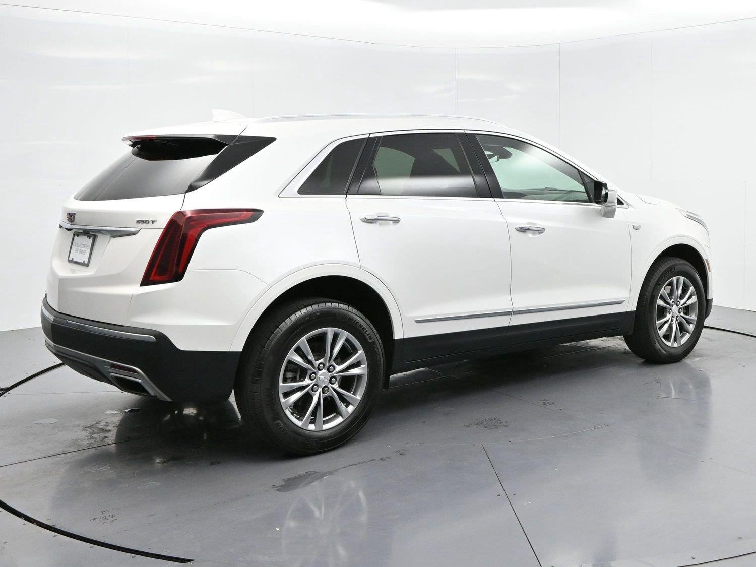 Used 2023 CRYSTAL WHITE TRICOAT Cadillac FWD Premium Luxury image 6