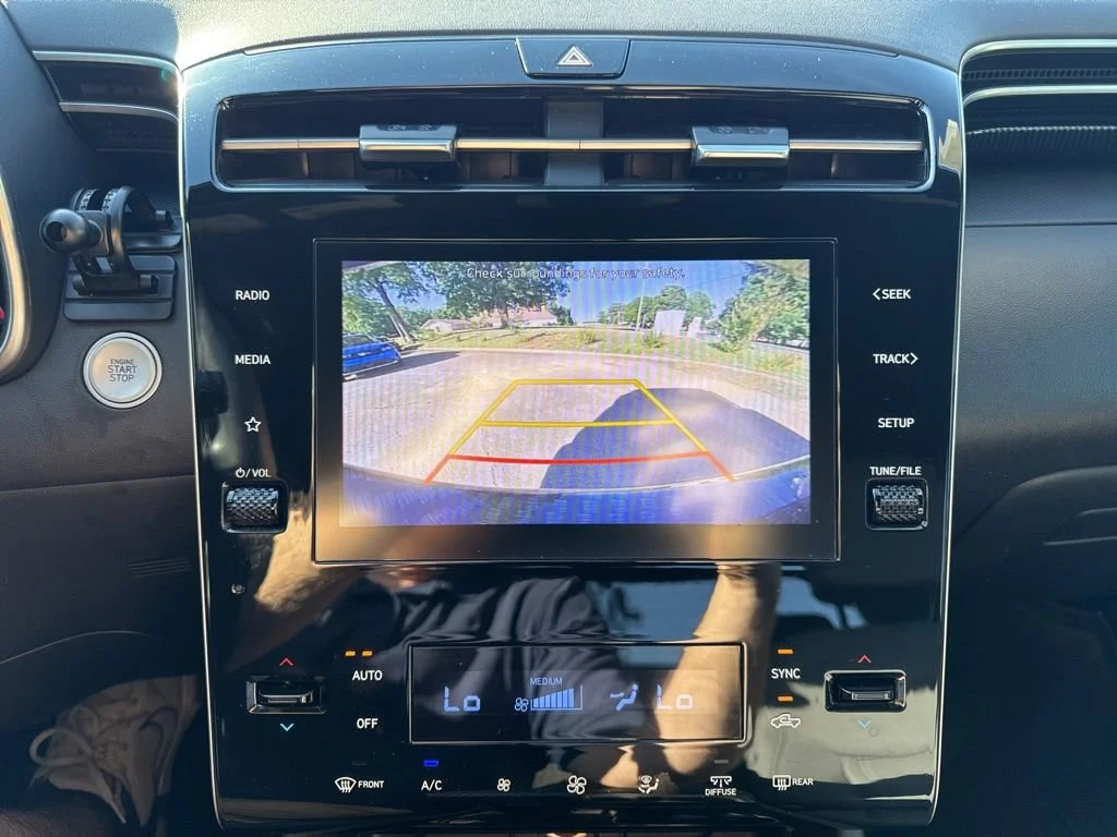 Used 2024  Hyundai SEL image 19