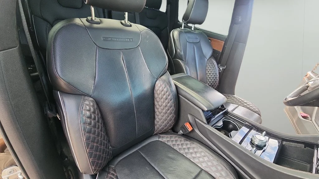Used 2022 Black Jeep Summit Reserve image 9