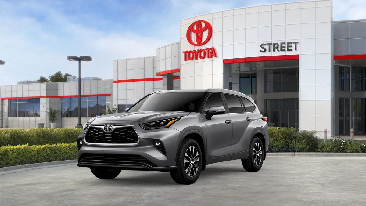 New 2026 Heavy Metal Toyota XLE image 13