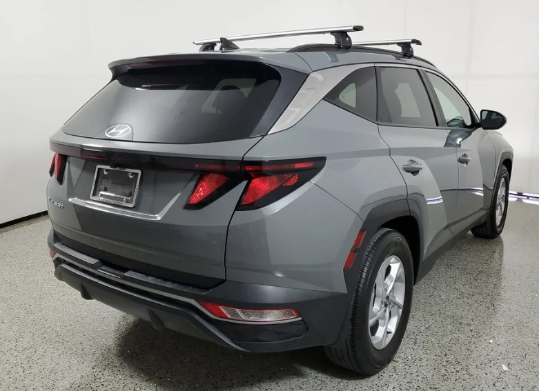Used 2024 Gray Hyundai SEL image 4