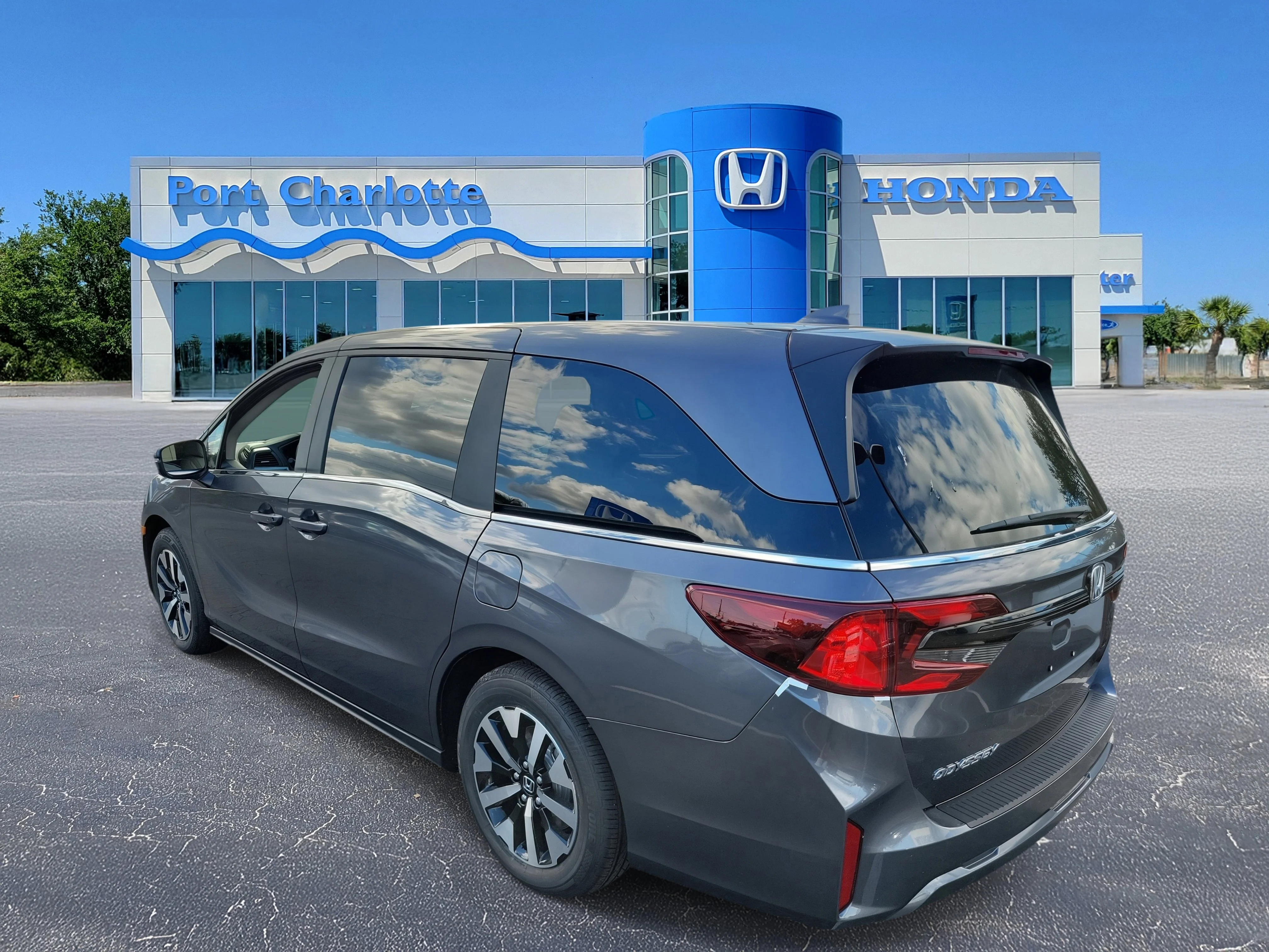 New 2026 Modern Steel Metallic Honda EX-L image 3