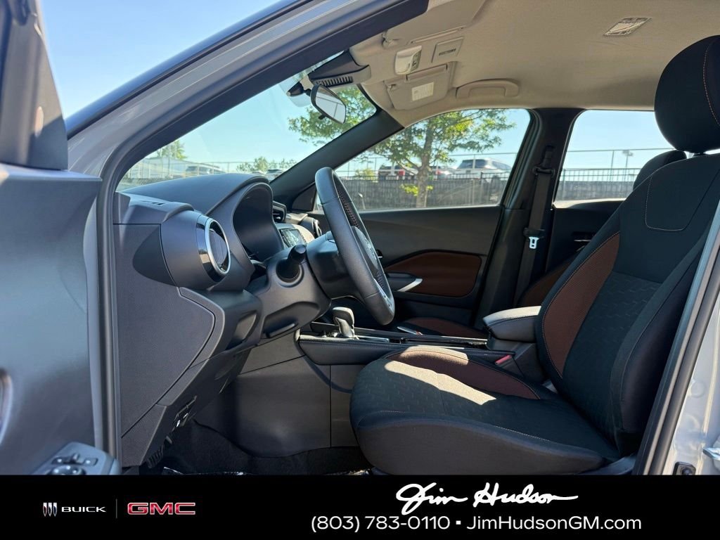 Used 2024 Gray Nissan SR image 21