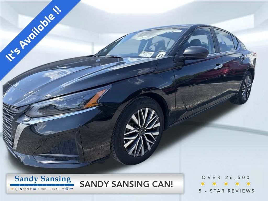 Used 2025 Black Nissan 2.5 SV image 1