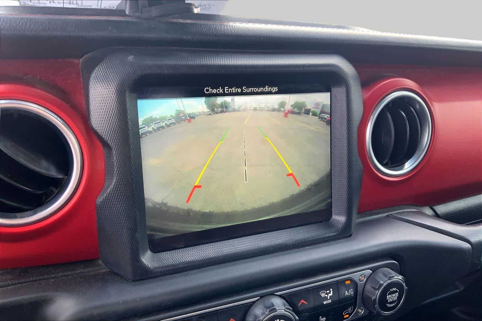 Used 2018 Granite Crystal Metallic Clearcoat Jeep Rubicon image 27