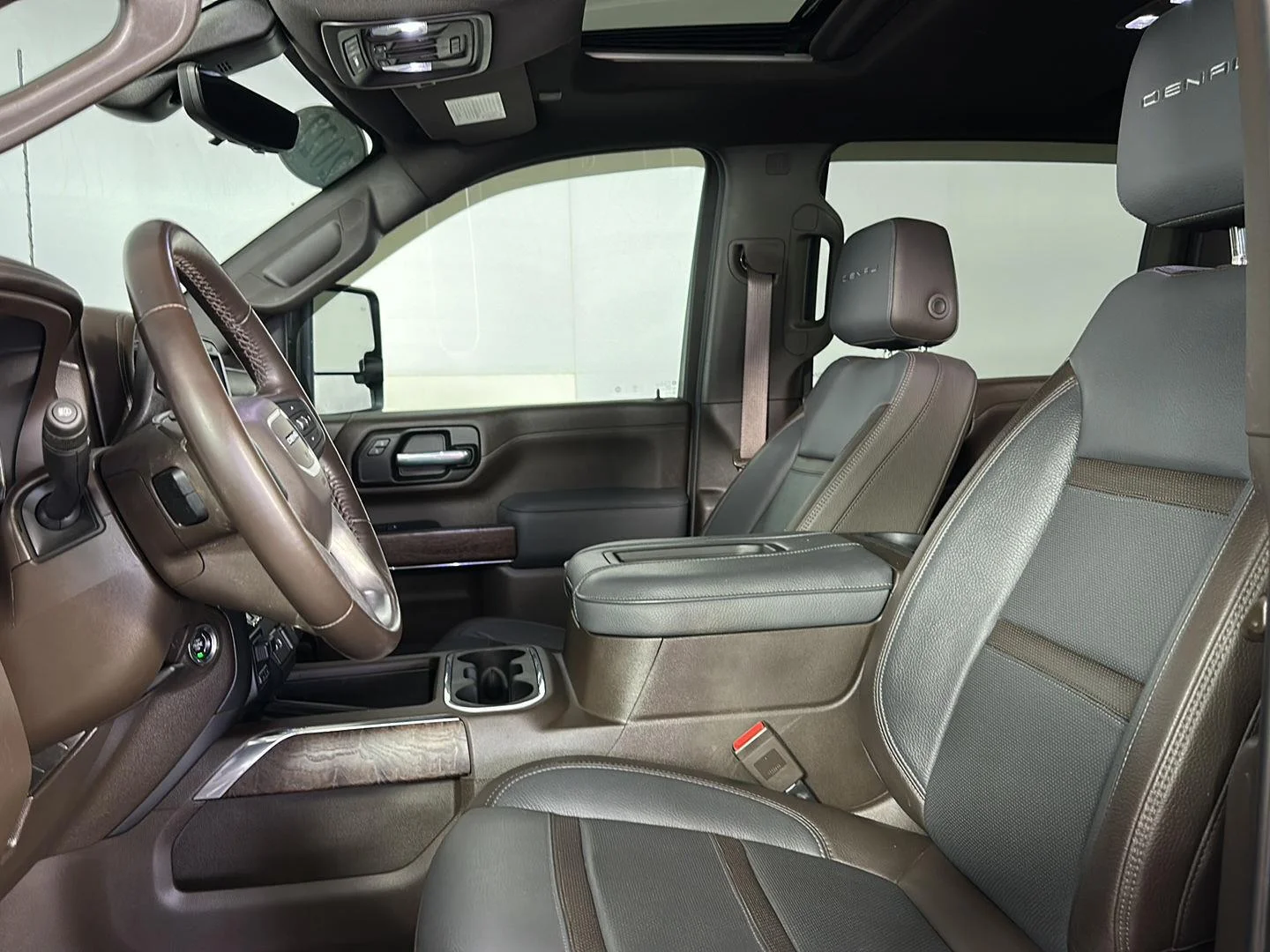 Used 2022 Quicksilver Metallic GMC Denali image 8