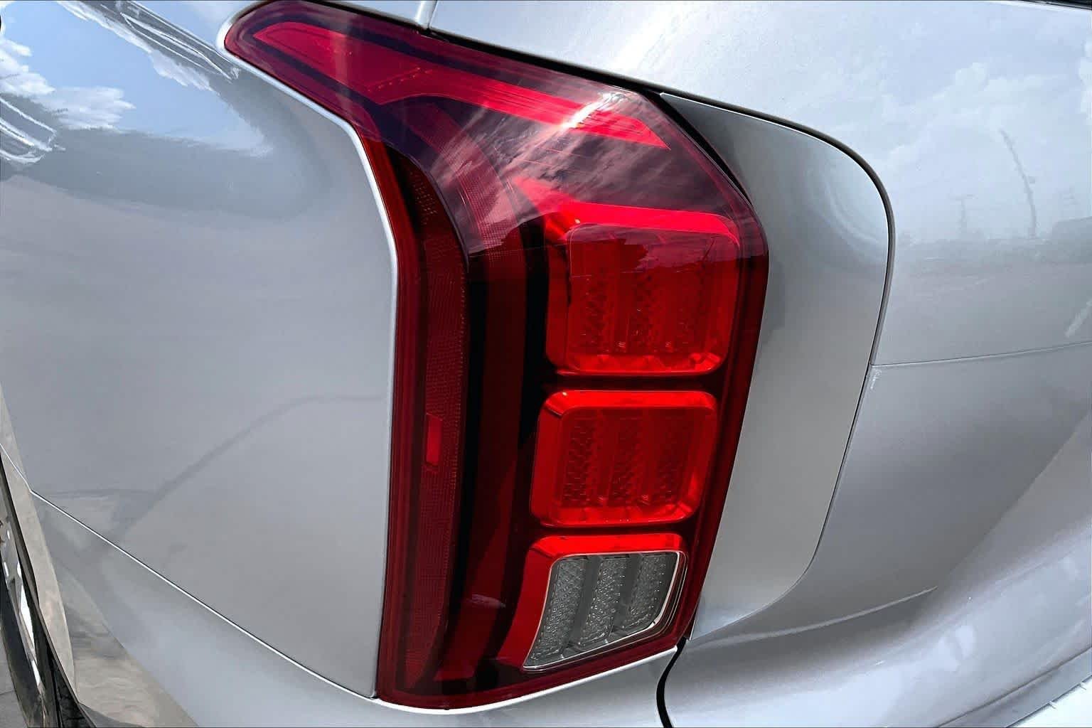 Used 2025 Typhoon Silver Hyundai SEL image 29