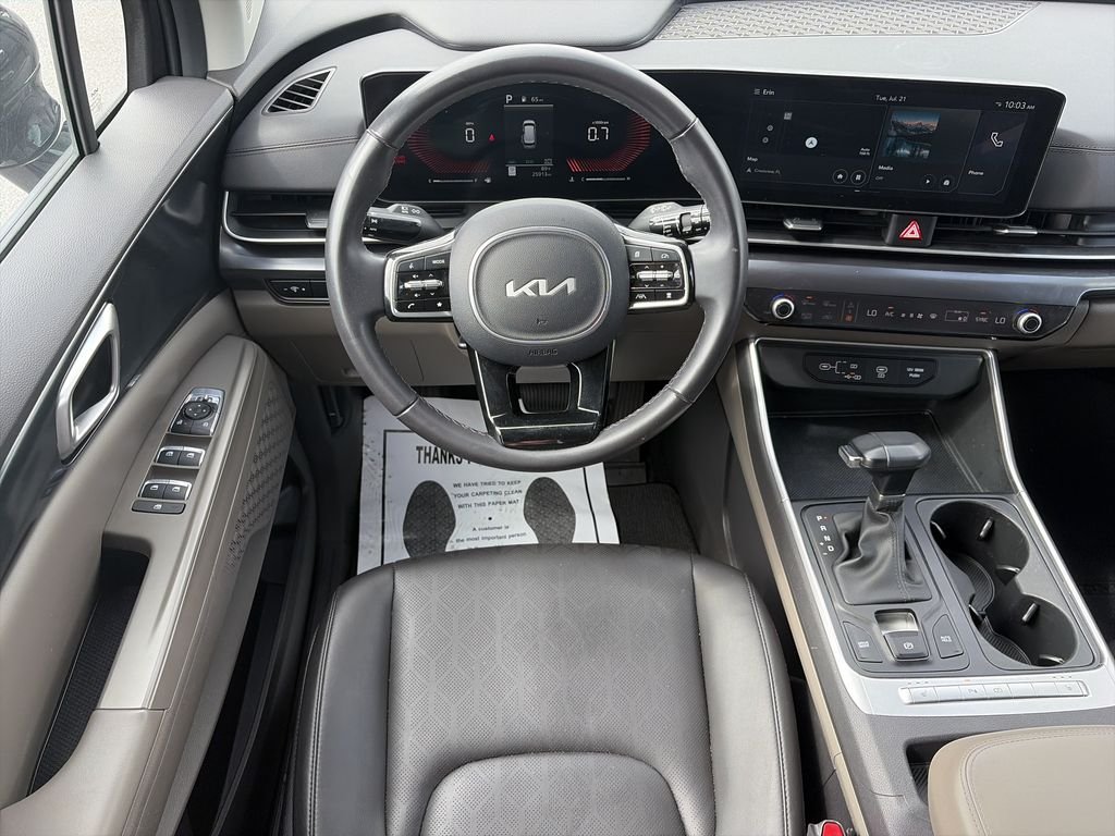 Used 2025 Aurora Black Pearl Kia LXS image 15