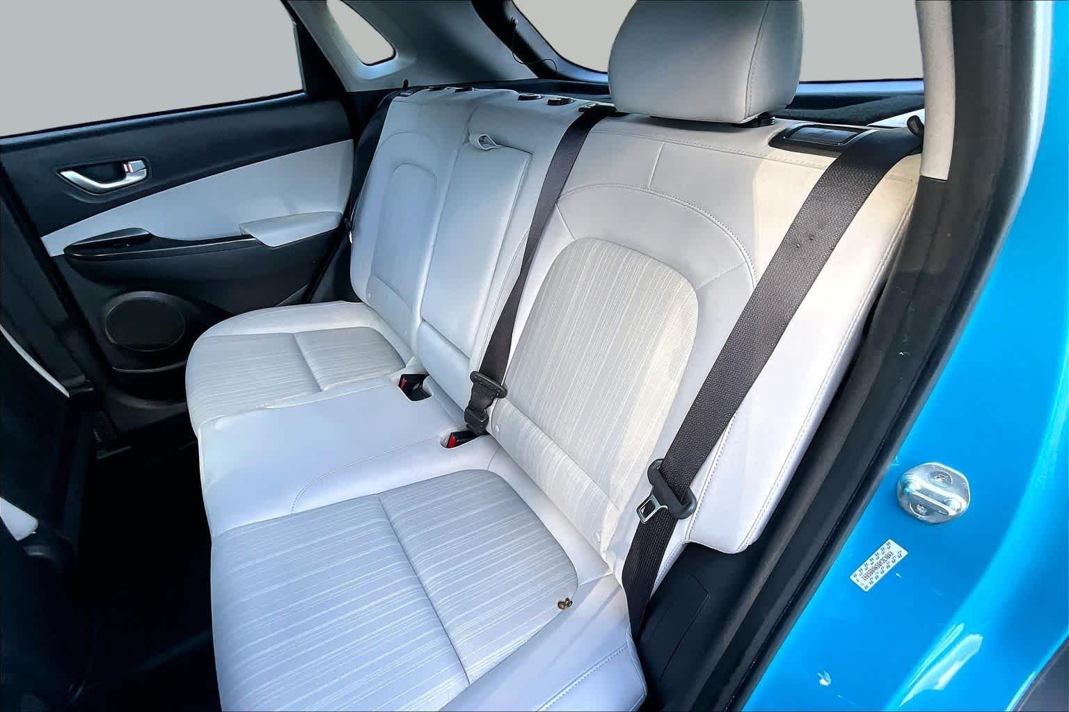 Used 2022 Teal Isle Hyundai SEL image 20