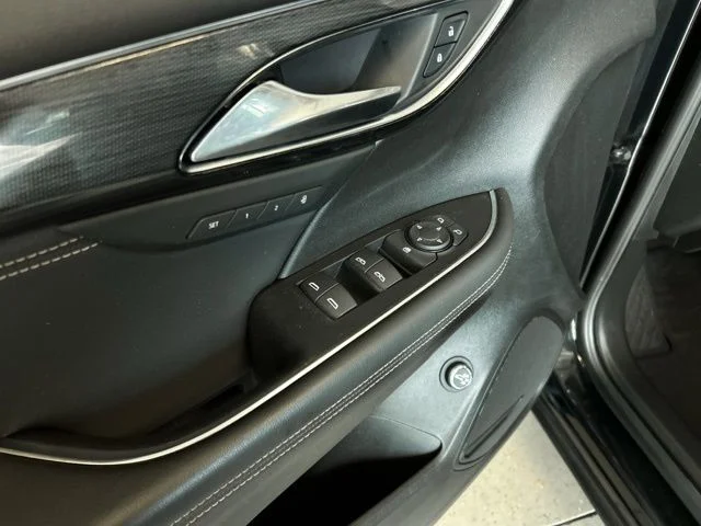 Used 2023 Black Buick Essence image 27