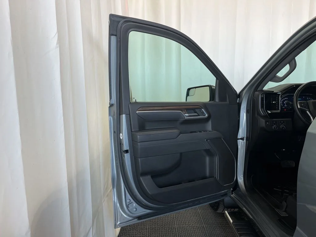 Used 2025 Gray Chevrolet LT image 16