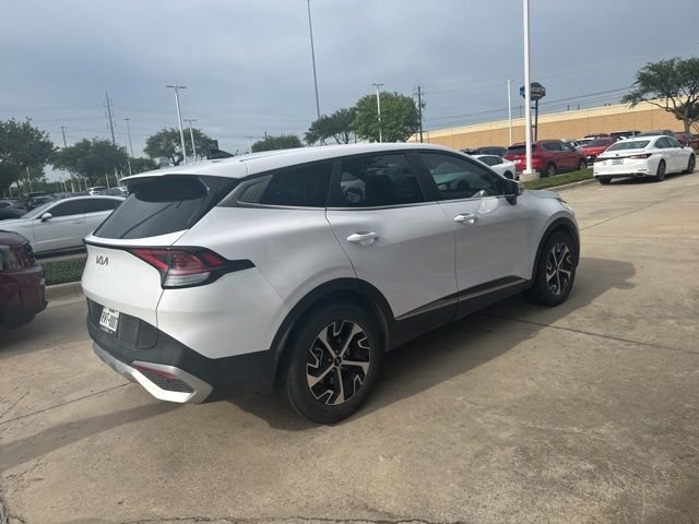 Used 2023 White Kia EX image 2