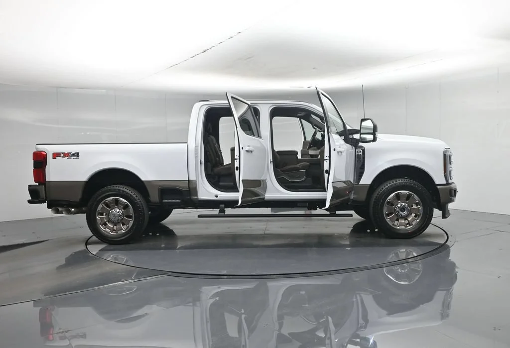 New 2027 Oxford White Ford King Ranch image 4