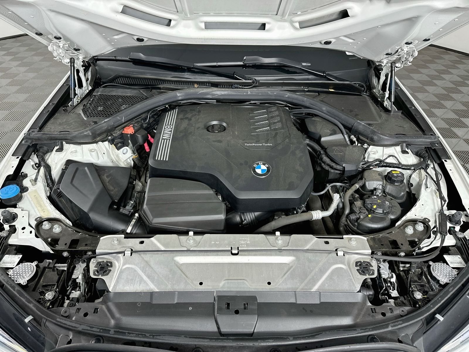 Used 2021 Alpine White BMW 330i image 30