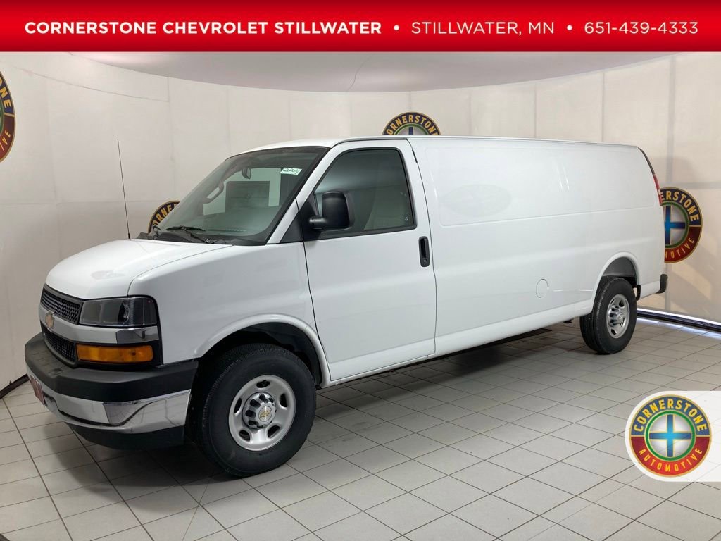 2026 Chevrolet Express 3500 Extended Work Van's photo