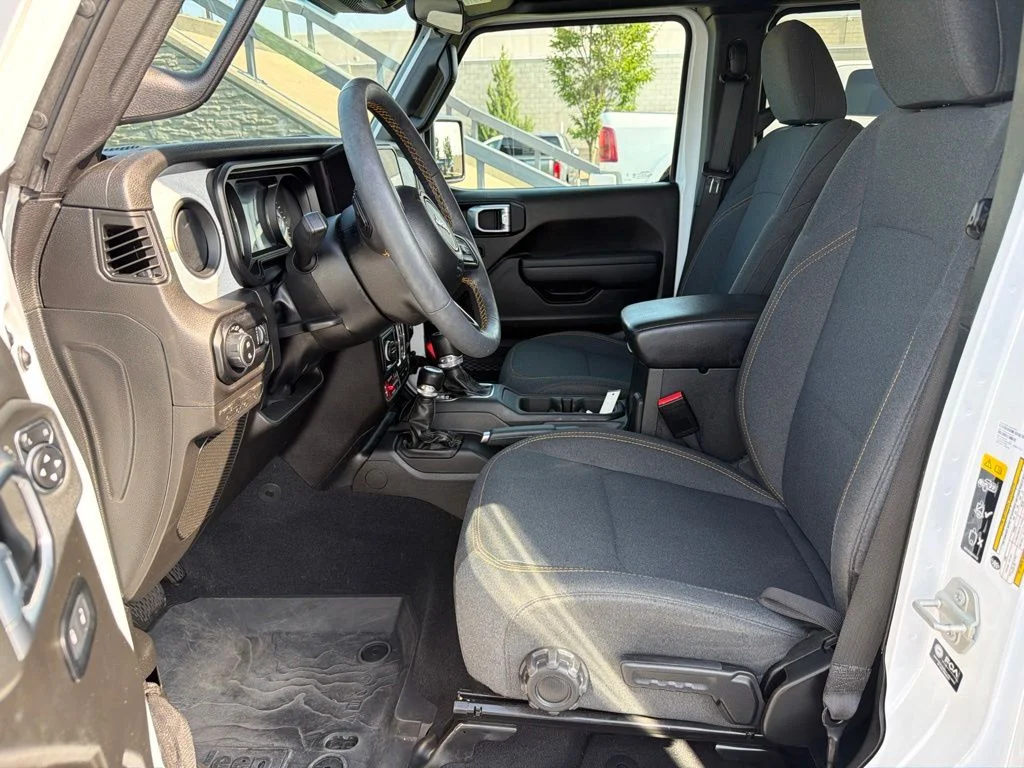 Used 2024 White Jeep Willys image 10