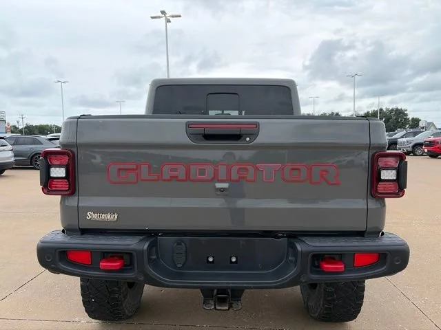Used 2020  Jeep Rubicon image 4