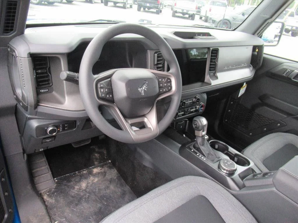 2025 Ford Bronco 4-Door Base - Photo 14